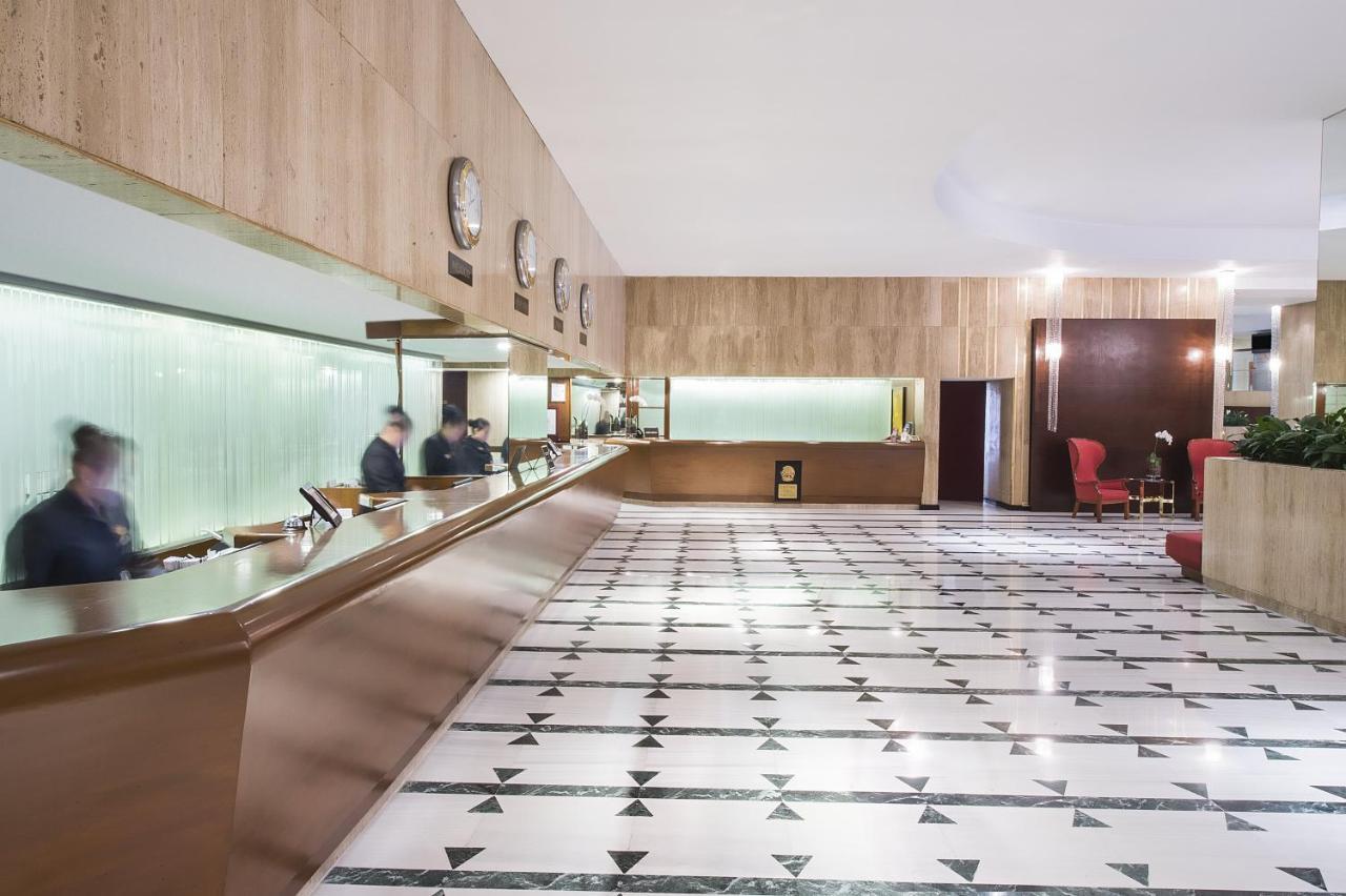 Fiesta Americana Reforma Mexico City Exteriör bild The lobby of the hotel
