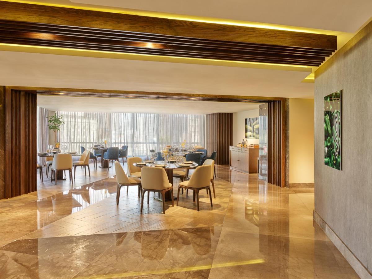 Fiesta Americana Reforma Mexico City Exteriör bild The Club Lounge at the hotel