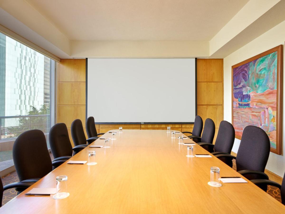 Fiesta Americana Reforma Mexico City Exteriör bild A boardroom at a hotel